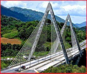 Puente atirantado Jesús Izcoa Moure en Puerto Rico